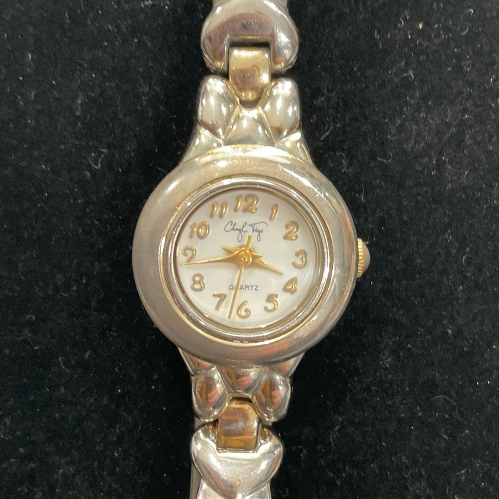 ❌⭕️❌SOLD❌⭕️⭕️VINTAGE CHERYL TIEGS SILVER TONE GOLD TONE LINK WATCH